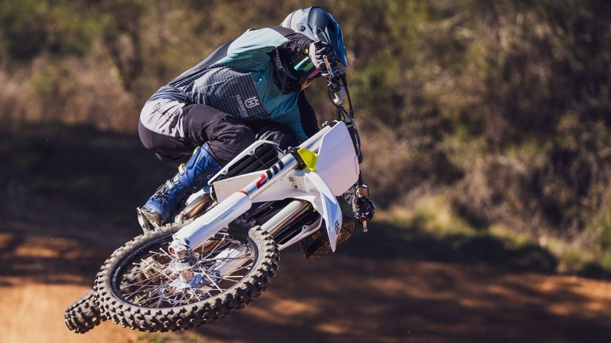 2025 Husqvarna FC 350 clearing tabletop